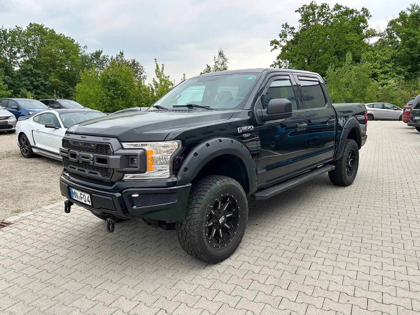 Ford F 150 2018 XLT AWD 5.0 V8 Leder TonneauCover Černá - 1