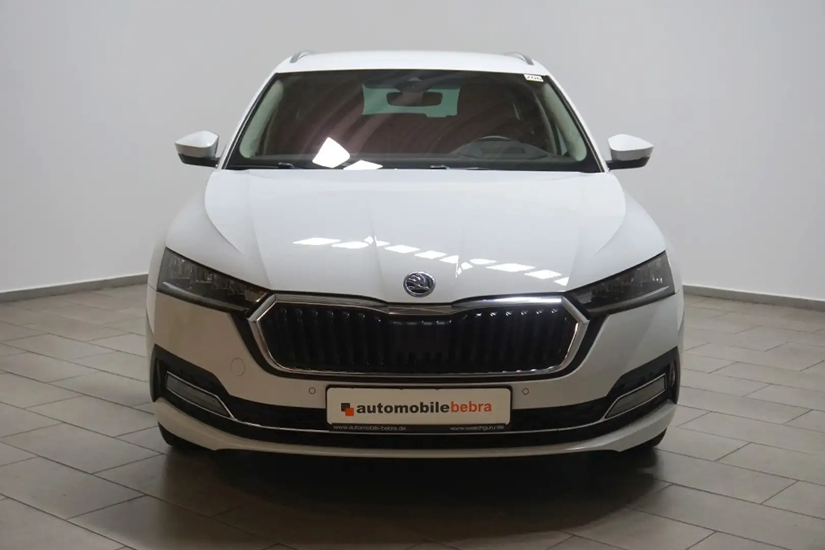 Skoda Octavia 2.0TDI DSG Style Virtual Leder 18Zoll Bianco - 2