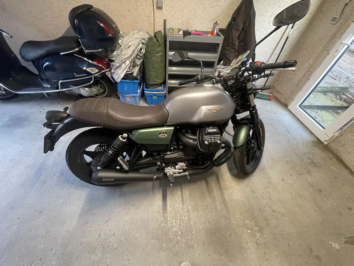 Moto Guzzi V 7 Stone 850 centenario Argent - 2