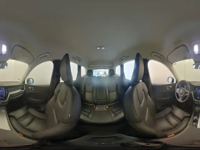 Volvo XC60 view 6