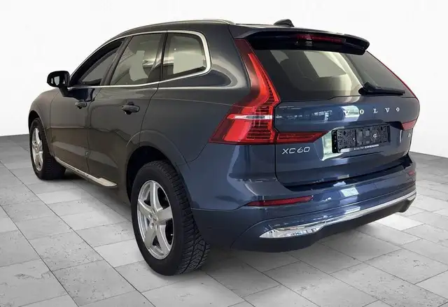Volvo XC60 view 4
