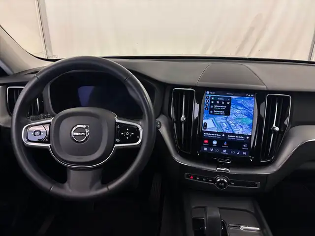 Volvo XC60 view 9