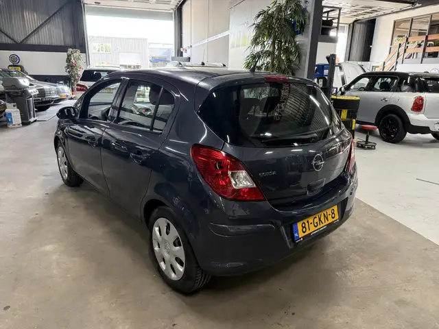 Opel Corsa view 6