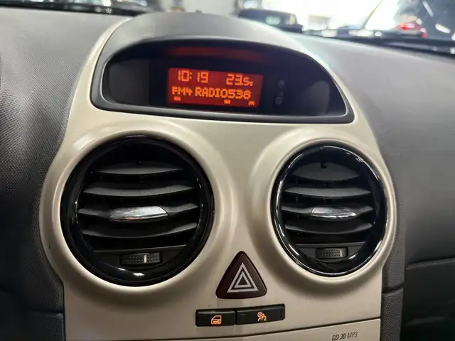 Opel Corsa view 13