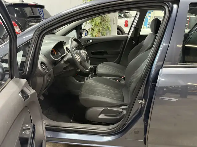Opel Corsa view 10
