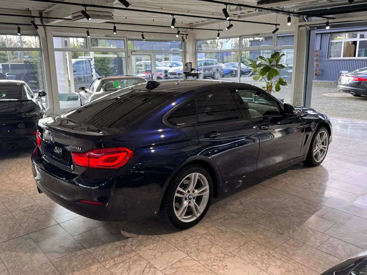 BMW 420 i xDrive Advantage S.HEIZUNG*NAVI Bleu - 2