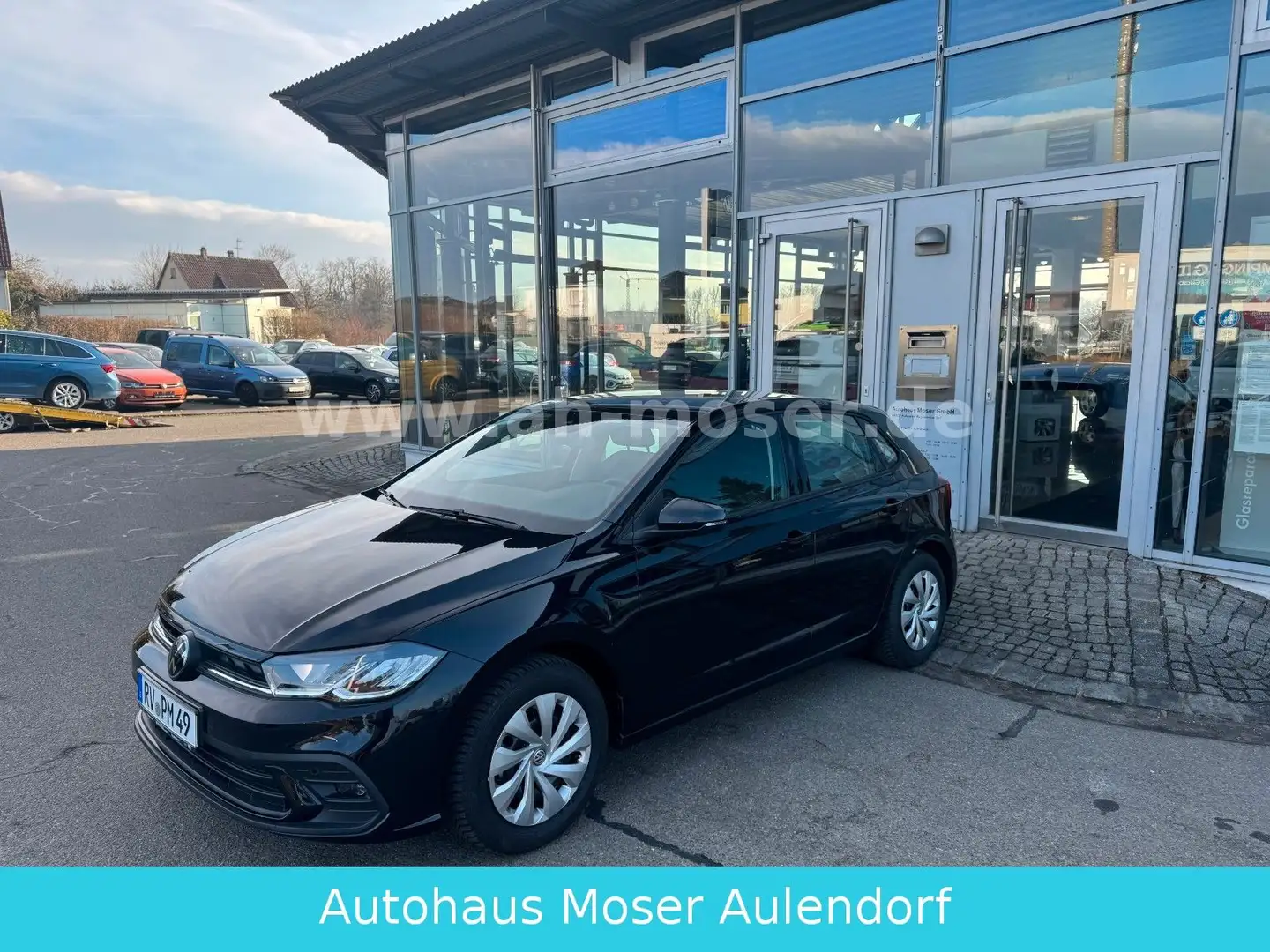Volkswagen Polo VI Life LED/MULTIMEDIA/SH/MFL Schwarz - 1