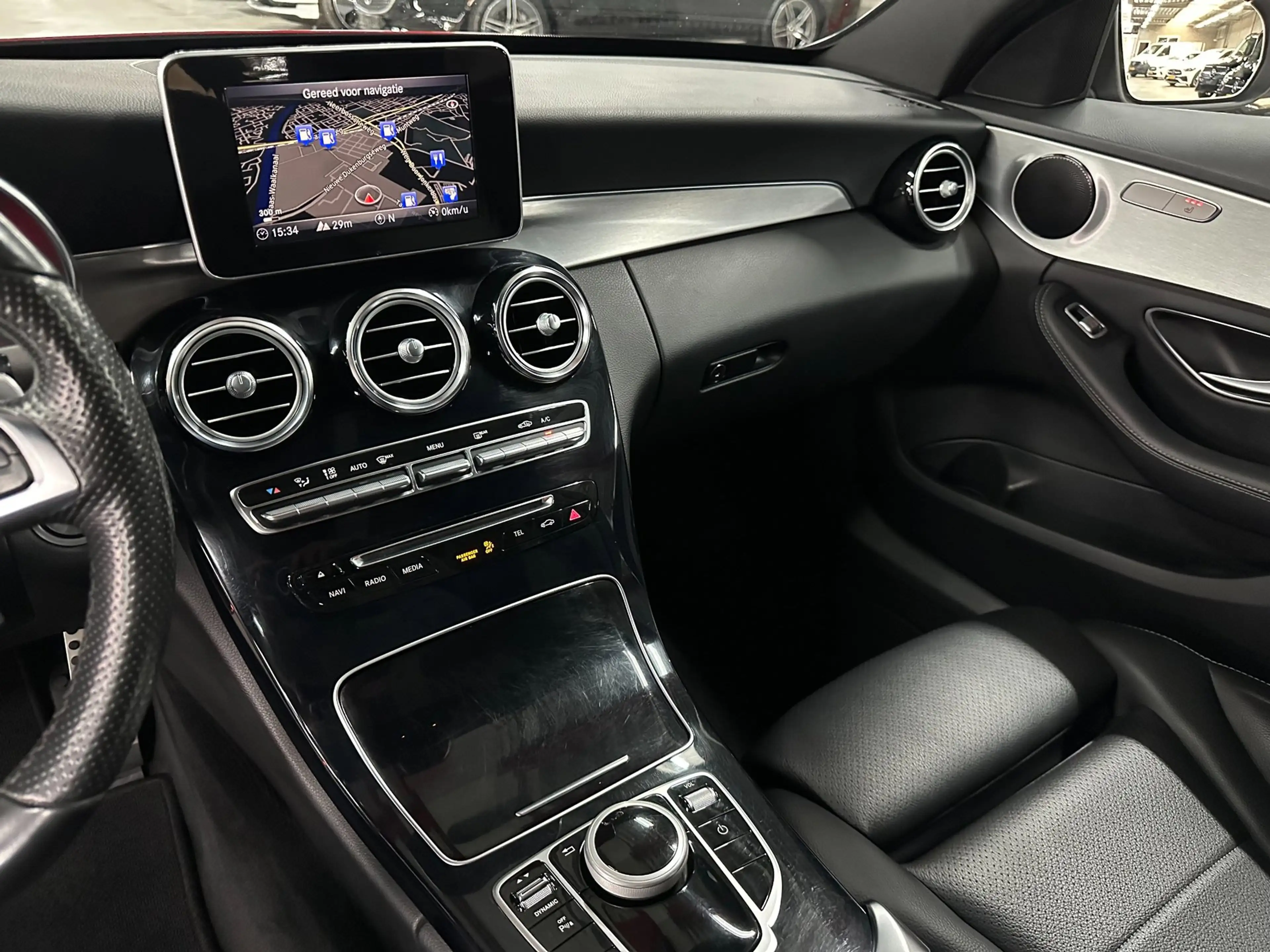 Mercedes-Benz C 180 AMG, Pano, Leder, BTW! — photo 12