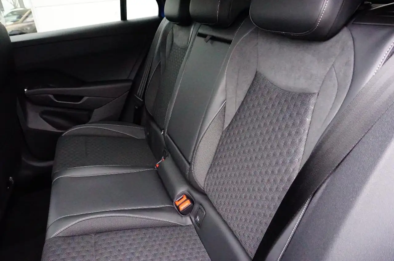 Volkswagen T-Roc R-Line"Black Style"1.5 l TSI 7-Gang-DSG Navi,ACC 16