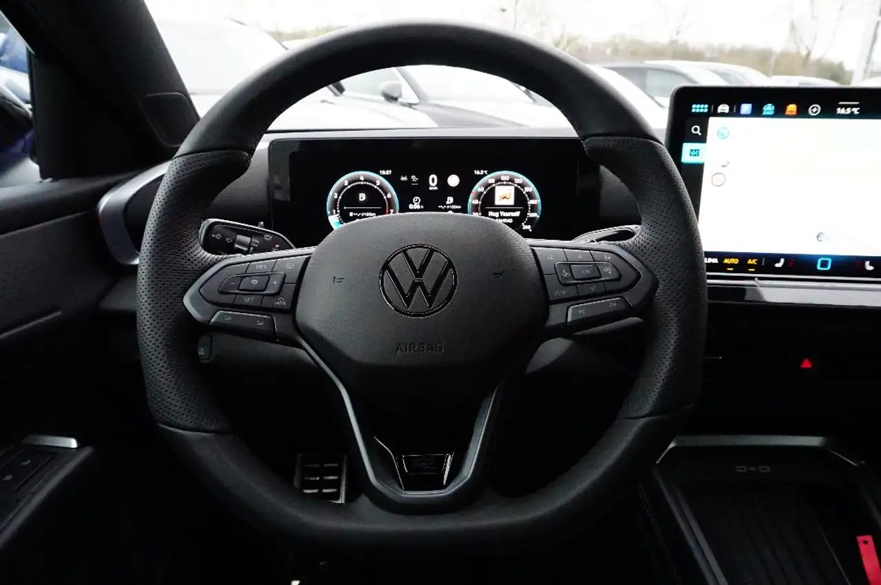 Volkswagen T-Roc R-Line"Black Style"1.5 l TSI 7-Gang-DSG Navi,ACC 20