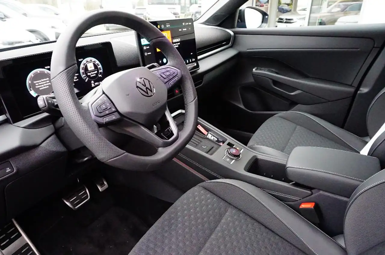 Volkswagen T-Roc R-Line"Black Style"1.5 l TSI 7-Gang-DSG Navi,ACC 18