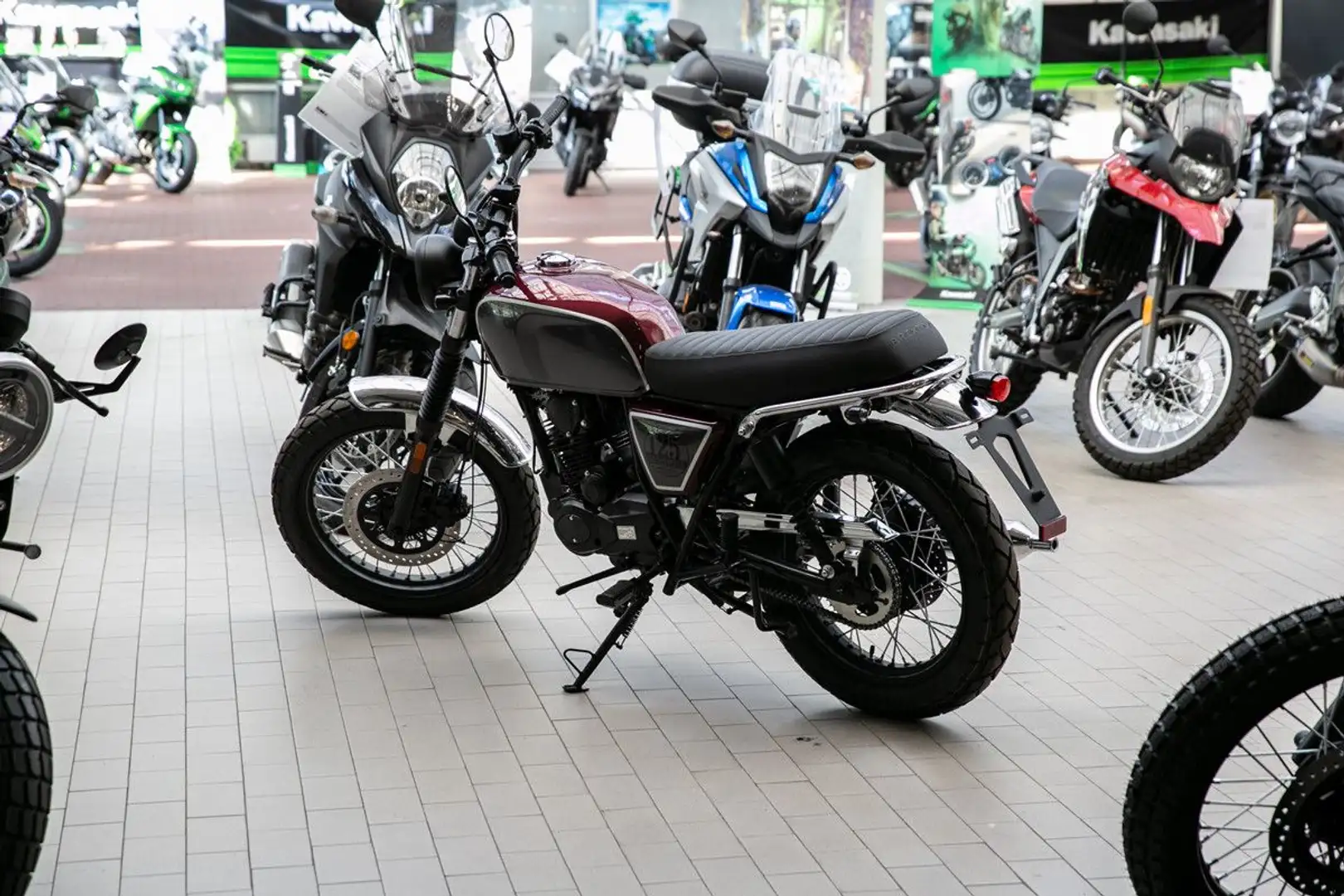 Brixton Cromwell 125 ABS, Einzelstück Rot - 2