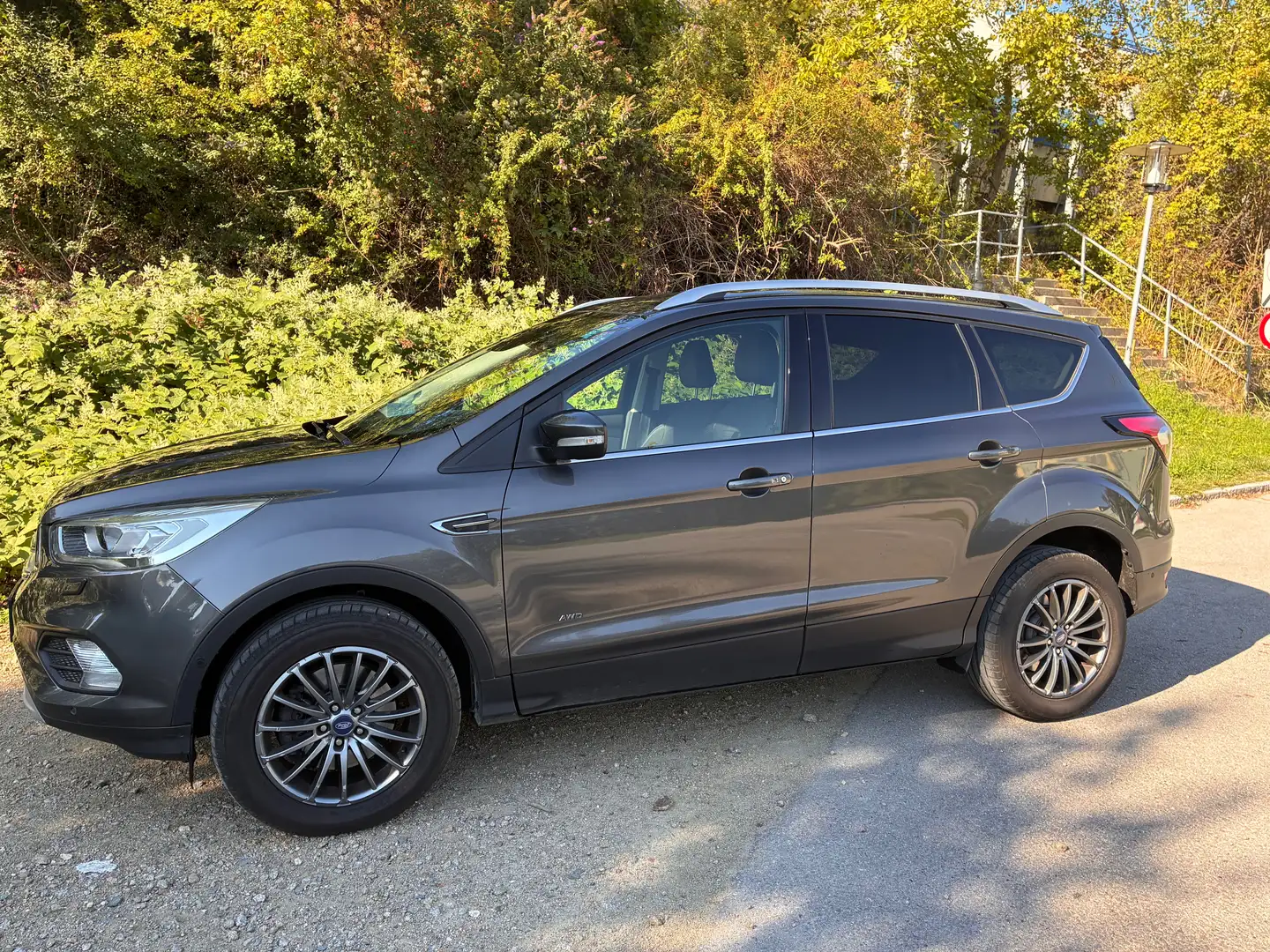 Ford Kuga Kuga 2,0 TDCi Titanium Start/Stop Titanium Grau - 1