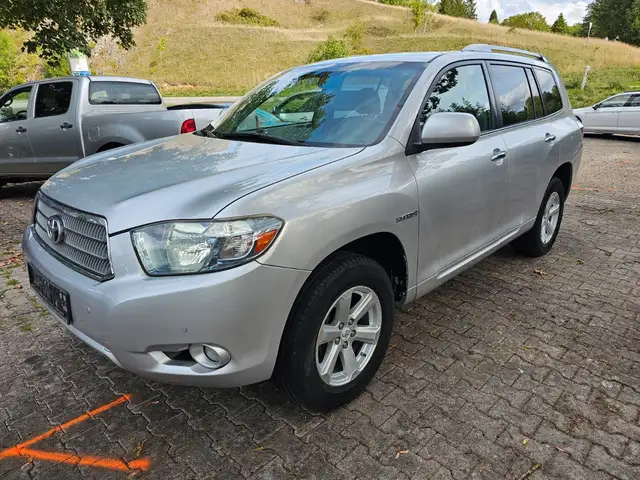 Toyota Highlander Hybrid Leder Kamera