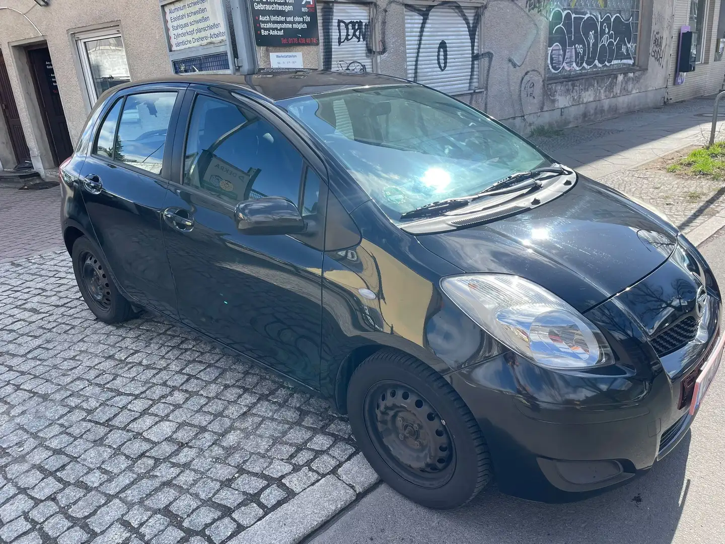 Daihatsu Charade Basis Schwarz - 2