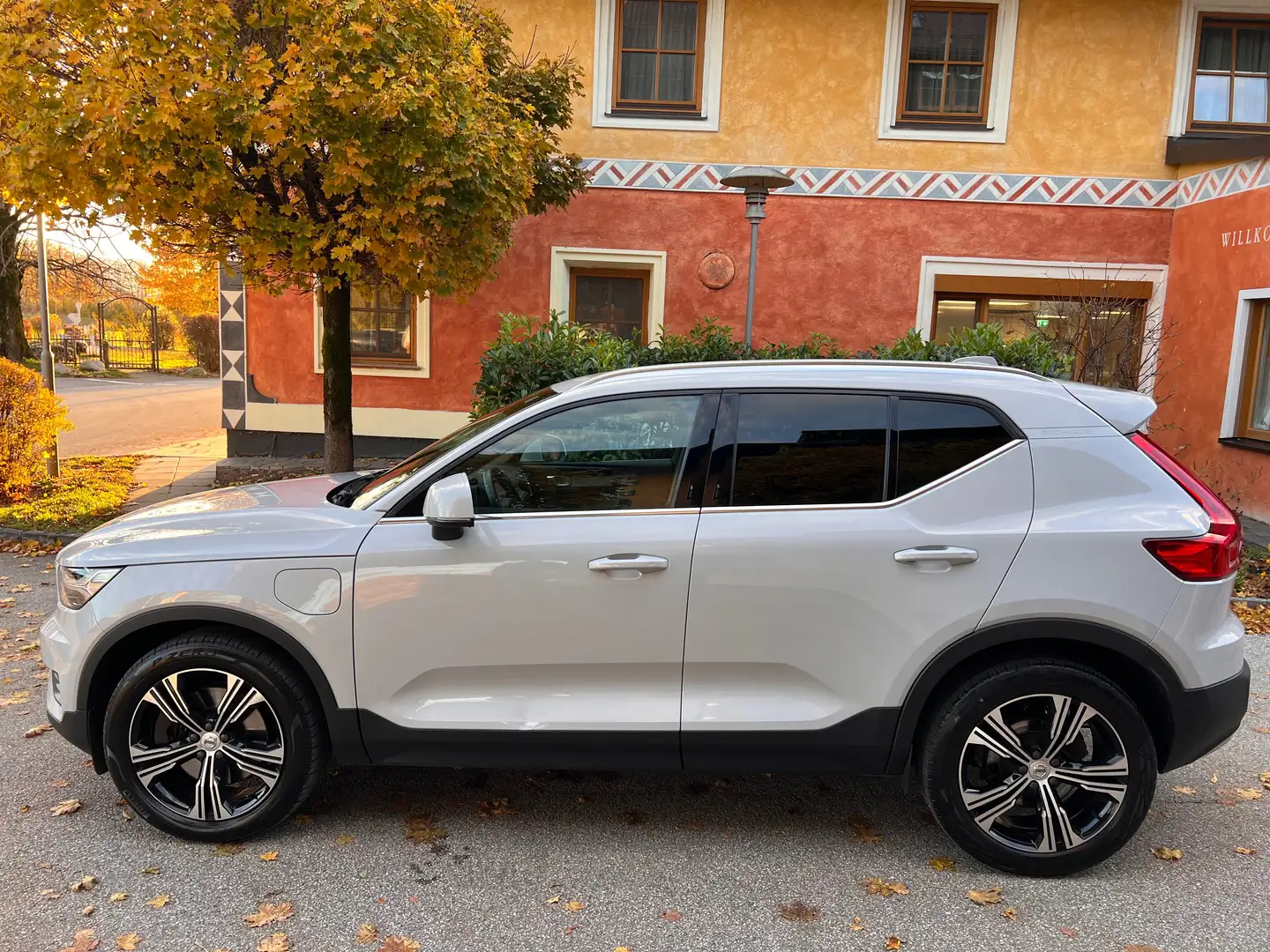 Volvo XC40 XC40 T5 Recharge PHEVInscription Inscription Silber - 1