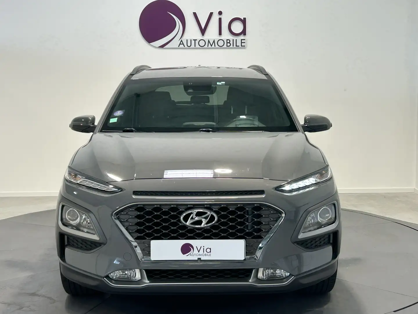 Hyundai KONA 1.0 T-GDi 120 Creative, Audio Krell, Semi Cuir sur Gris - 2