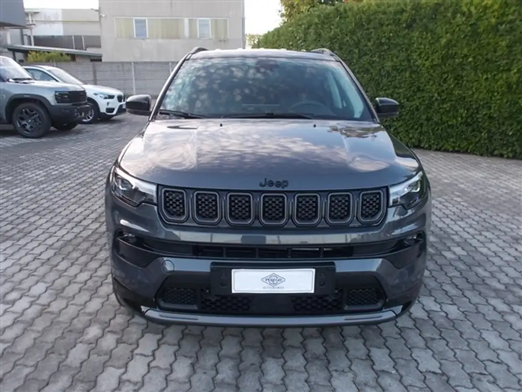 Jeep Compass 2025 из Европы — купить под ключ