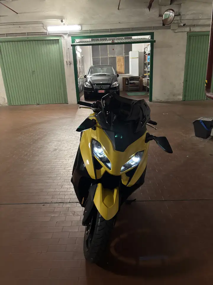 Yamaha Tmax 560