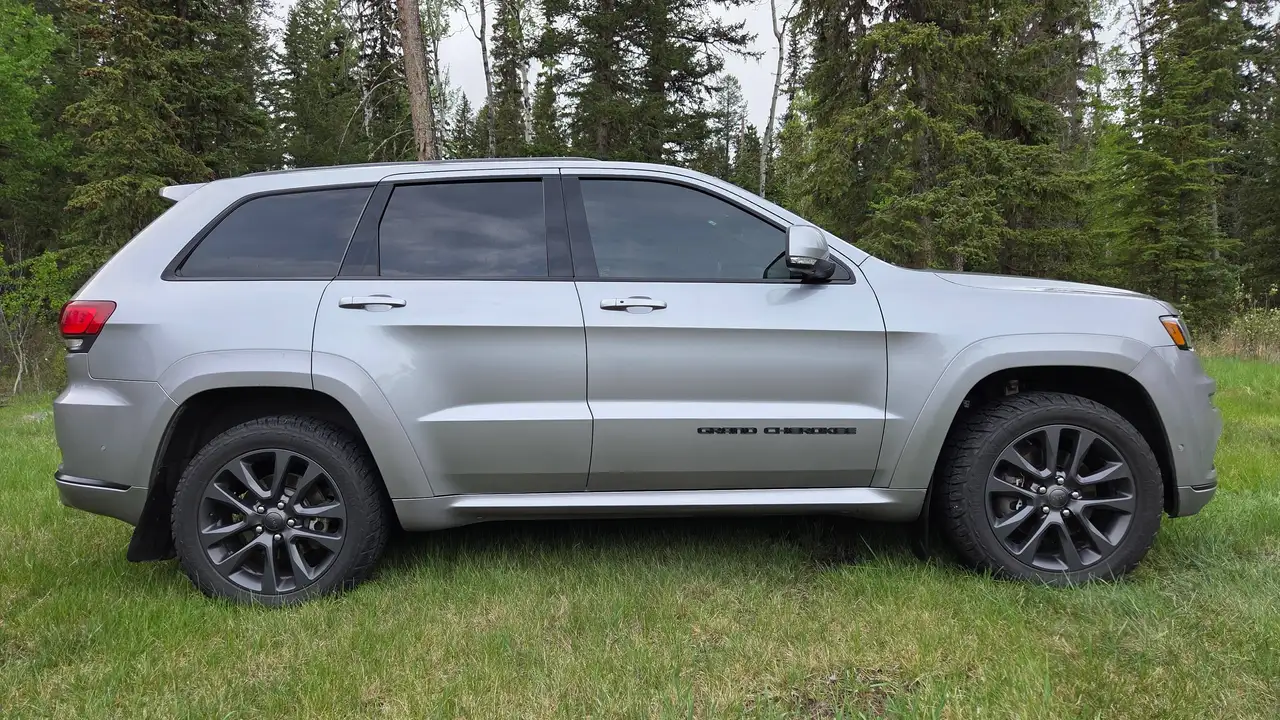 Jeep Grand Cherokee снимка Jeep Grand Cherokee
