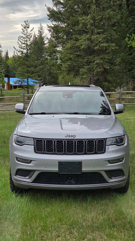 Jeep Grand Cherokee снимка Jeep Grand Cherokee