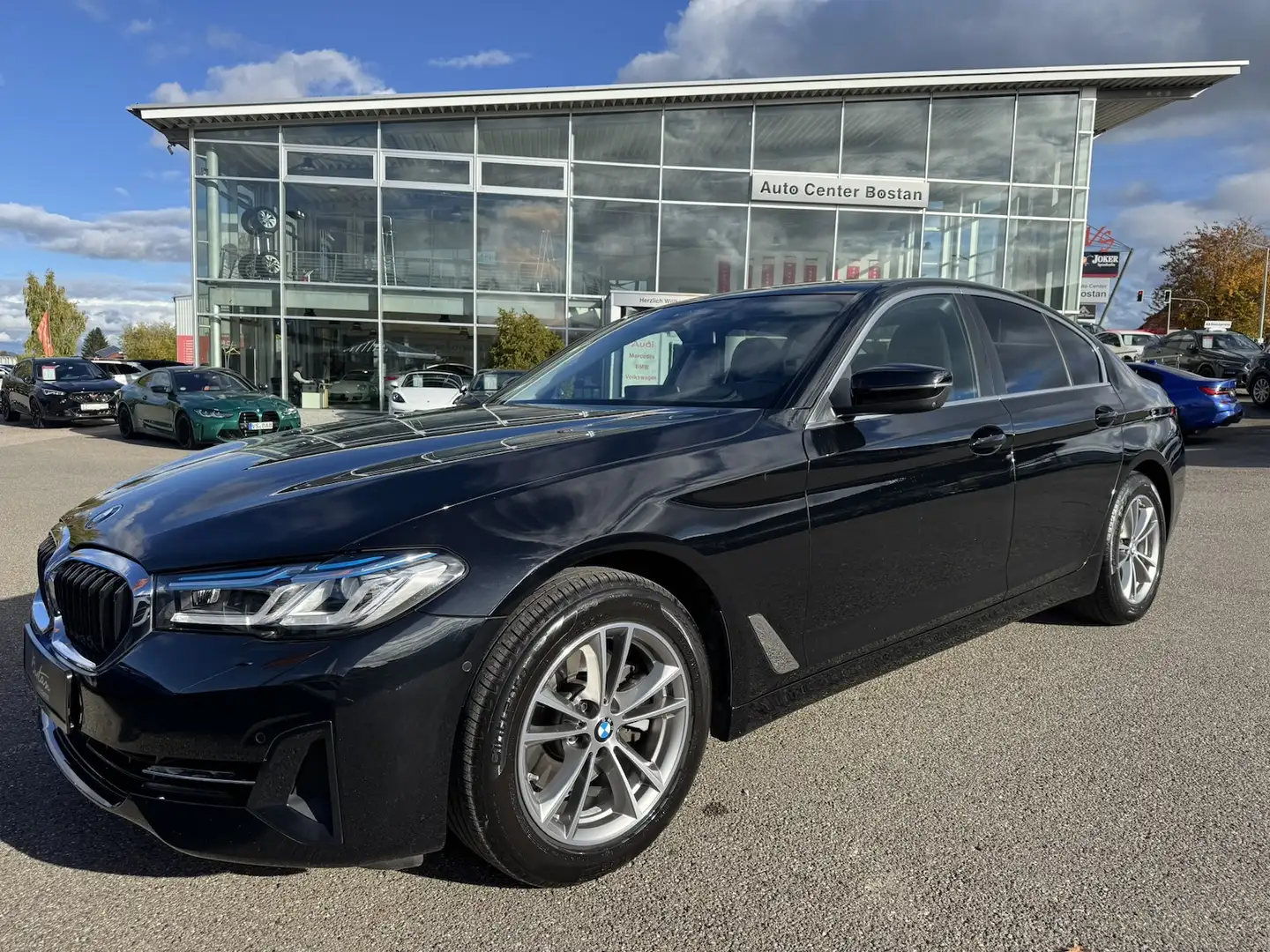 BMW 520 d/X-DRIVE/360° 3D/HEAD UP/STANDHEIZUNG/DAB Schwarz - 2