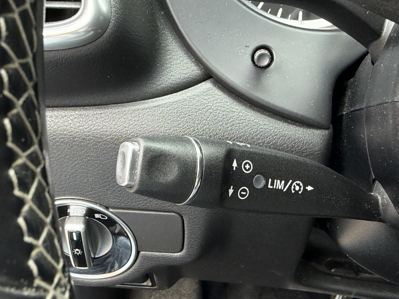 Infiniti Q30 S 1.6 Turbo Sport DCT *CAM*CRUISE*PANO* — photo 14