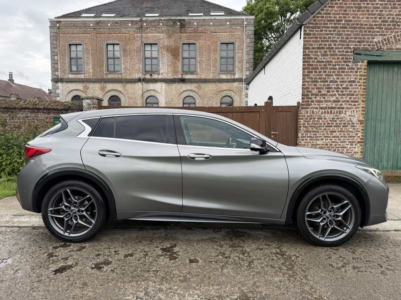 Infiniti Q30 S 1.6 Turbo Sport DCT *CAM*CRUISE*PANO* — photo 2