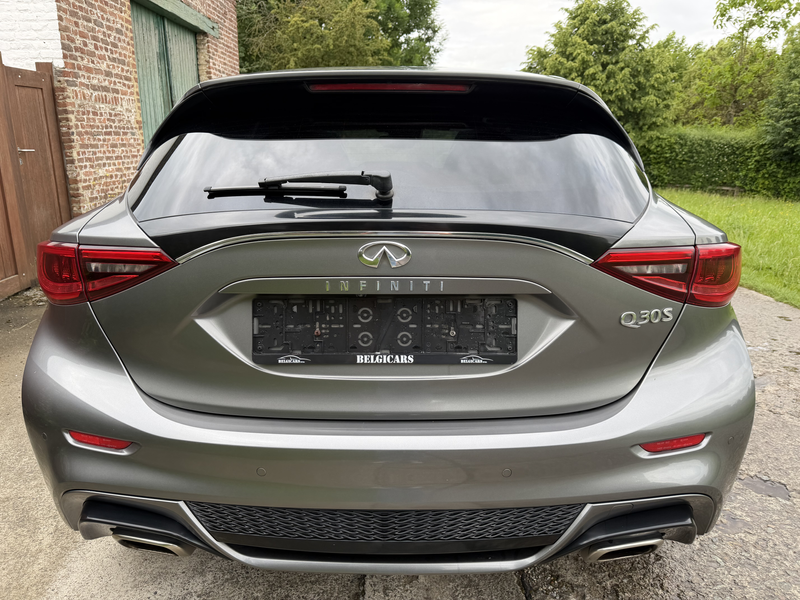 Infiniti Q30 S 1.6 Turbo Sport DCT *CAM*CRUISE*PANO* — photo 4