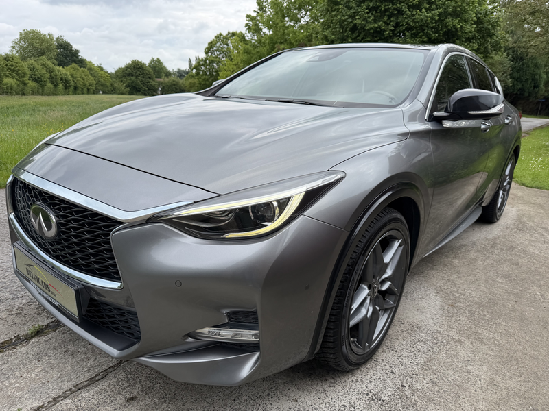 Infiniti Q30 S 1.6 Turbo Sport DCT *CAM*CRUISE*PANO* — photo 6