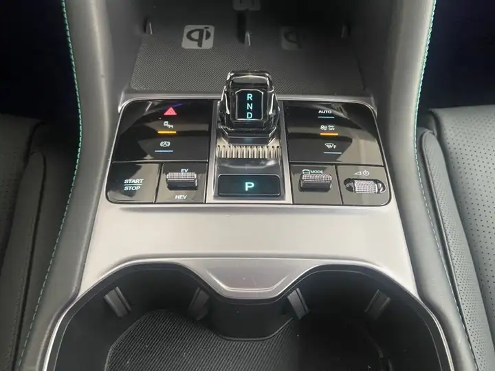 BYD Dolphin 2025, foto 23