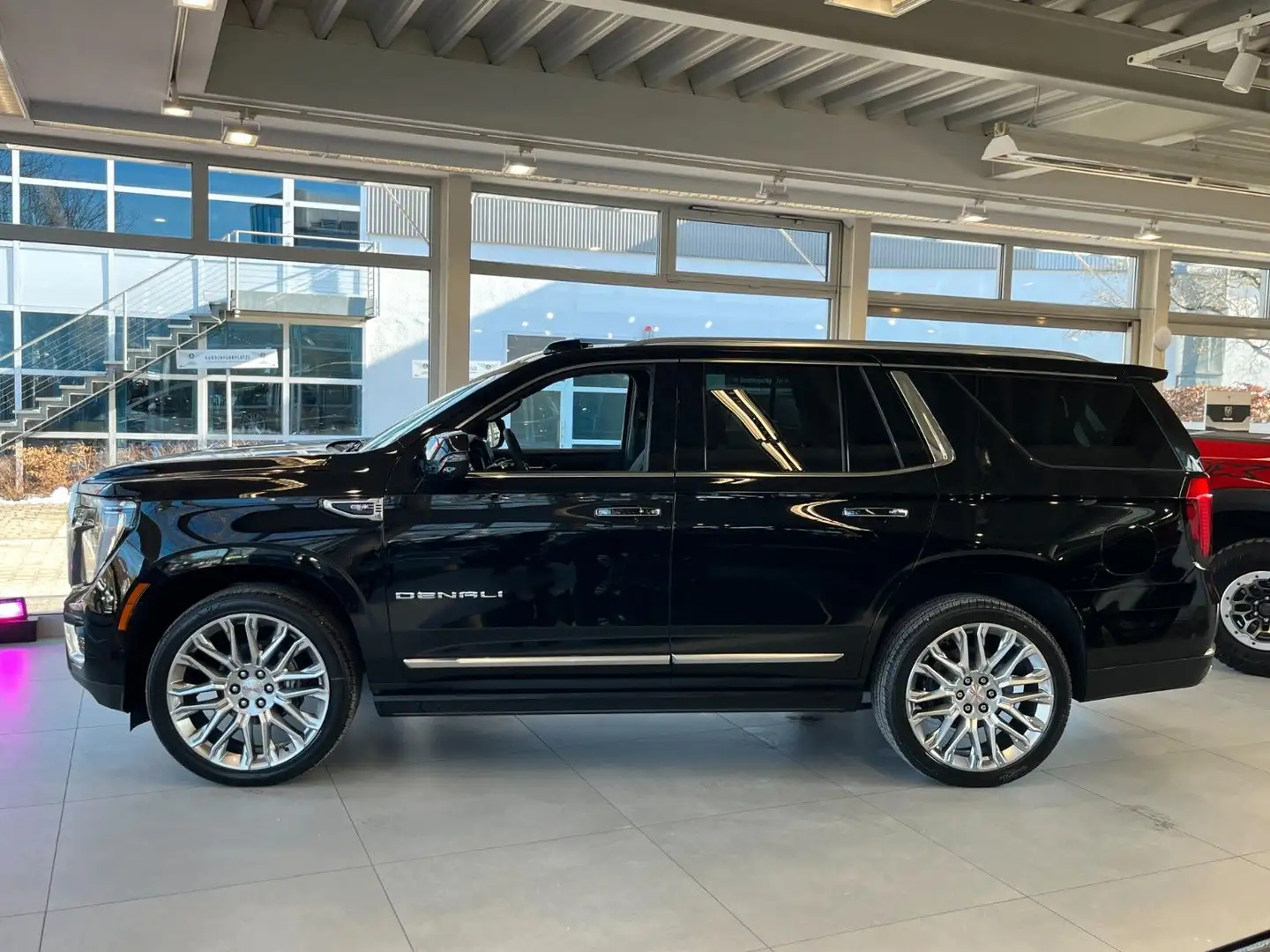 GMC Yukon Denali 6.2 V8*Luftfed.*360°*Head-Up*LPG Schwarz - 2