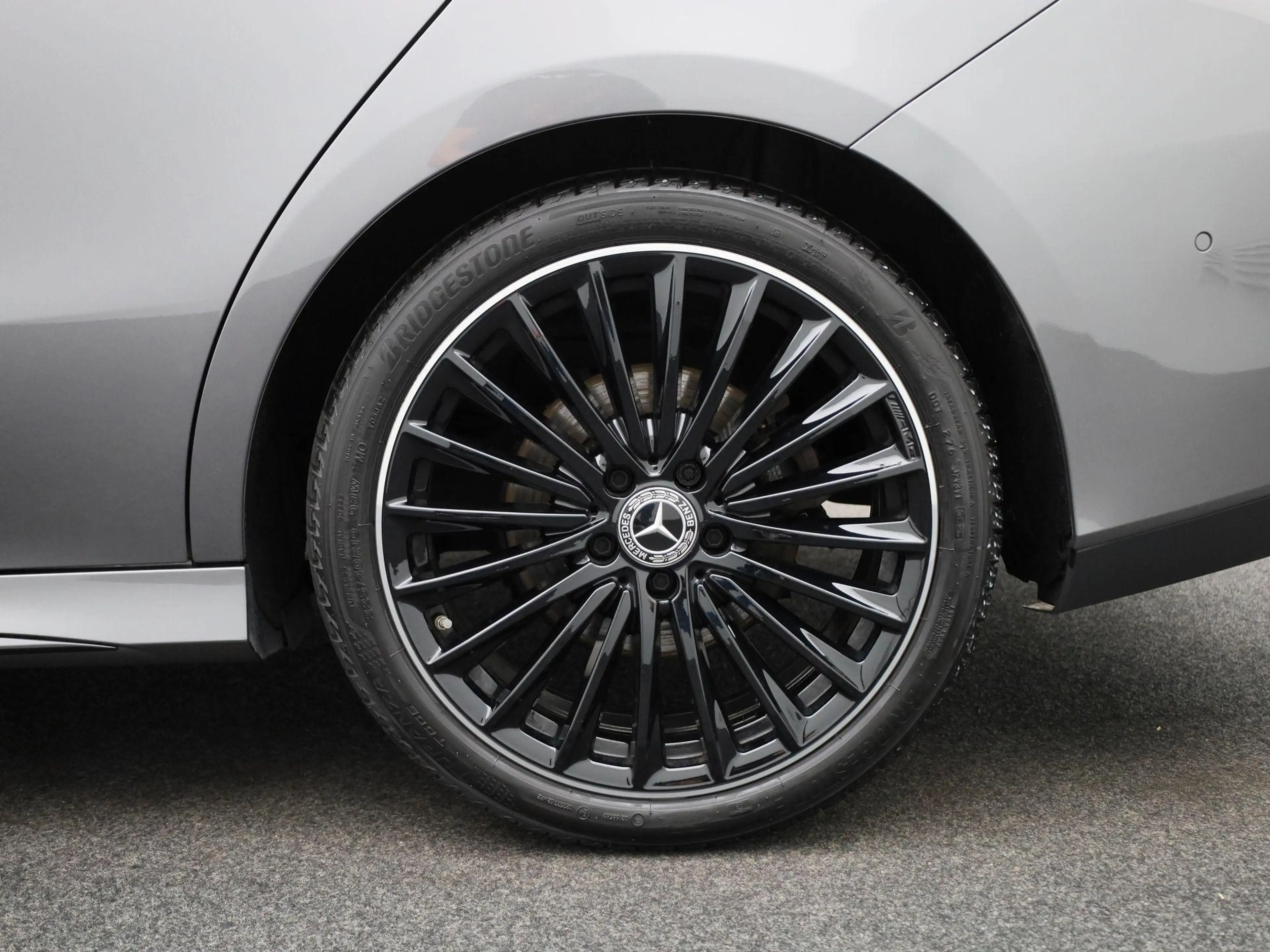 Mercedes-Benz CLA 200 AMG Line + 19 INCH + CAMERA + LED + 200 — photo 13