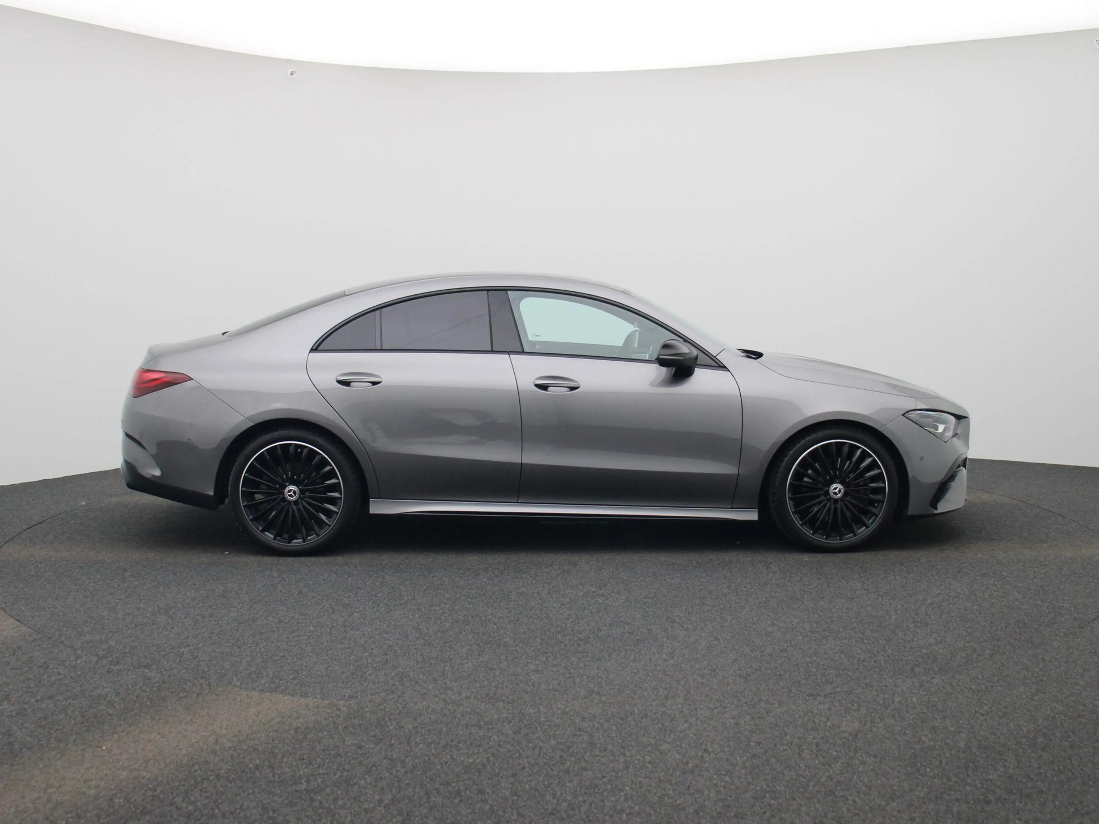 Mercedes-Benz CLA 200 AMG Line + 19 INCH + CAMERA + LED + 200 — photo 6