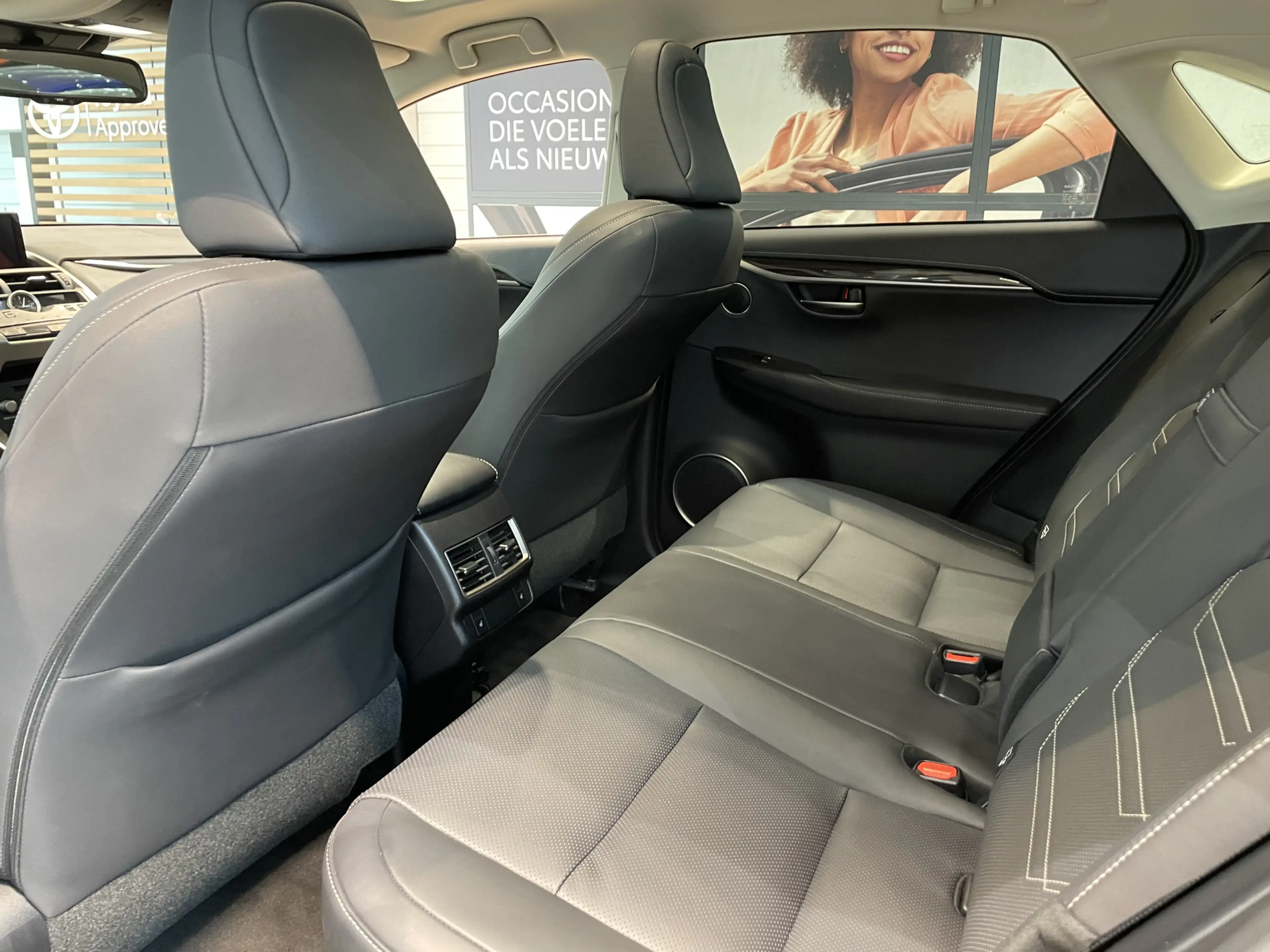 Lexus NX 300h AWD President Line | Mark Levinson | LED koplampen — photo 9