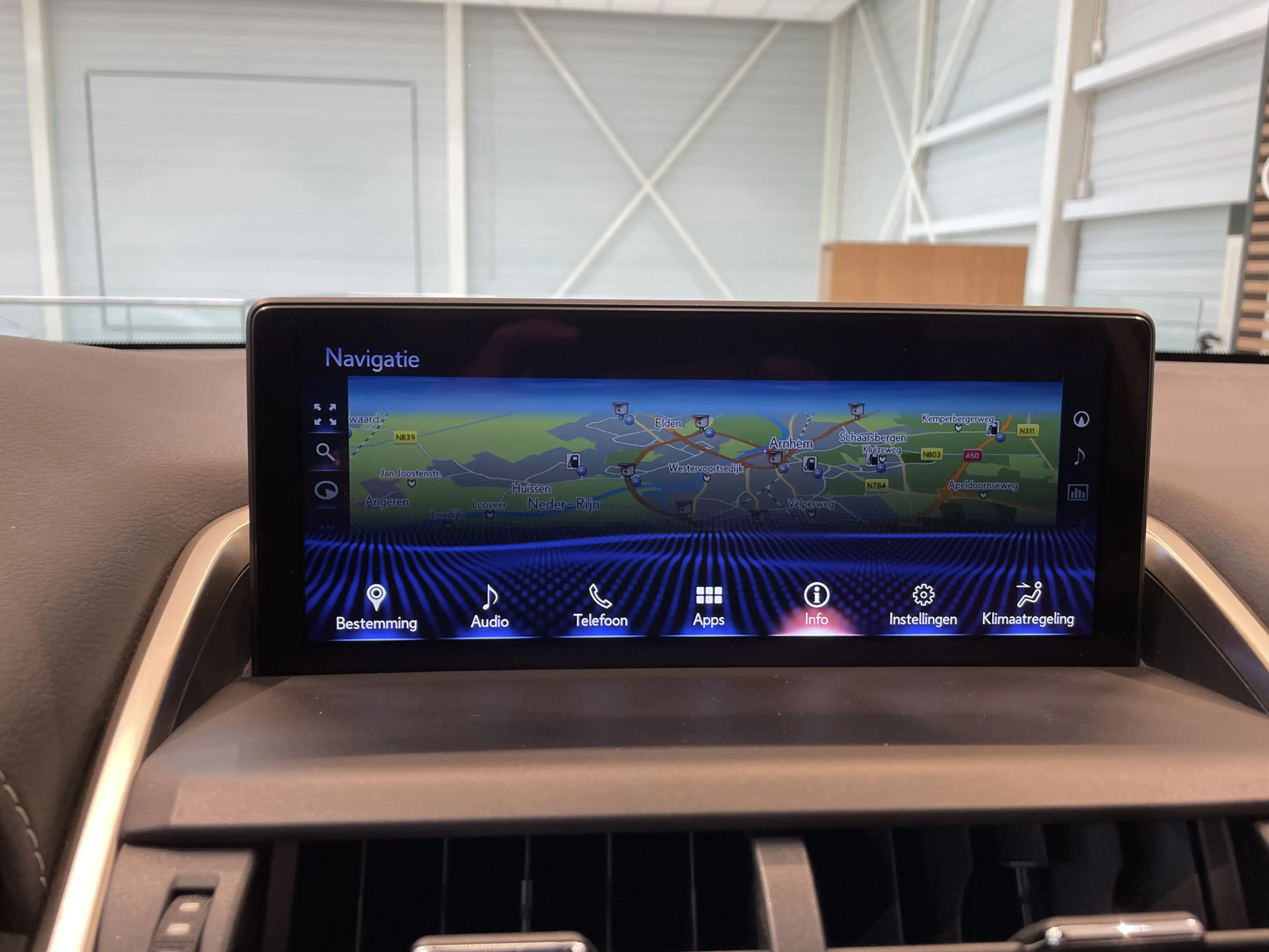 Lexus NX 300h AWD President Line | Mark Levinson | LED koplampen — photo 15