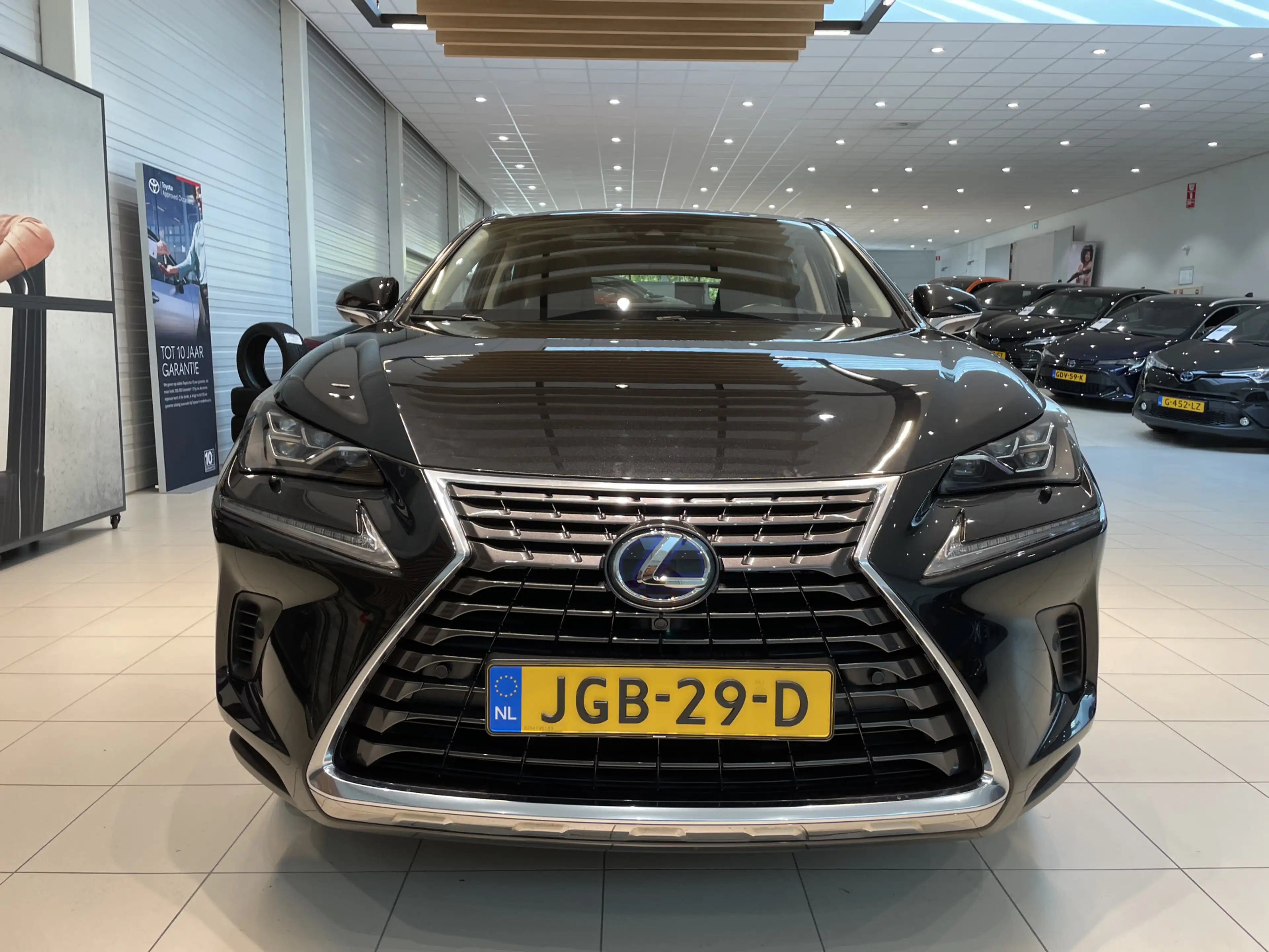 Lexus NX 300h AWD President Line | Mark Levinson | LED koplampen — photo 4