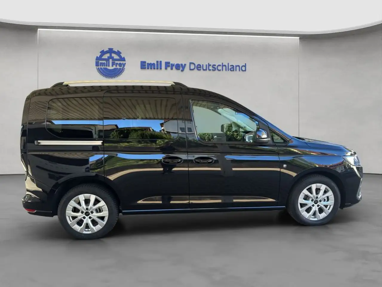 Ford Tourneo Connect 1.5 EcoBoost PHEV Aut. TITANIUM 7