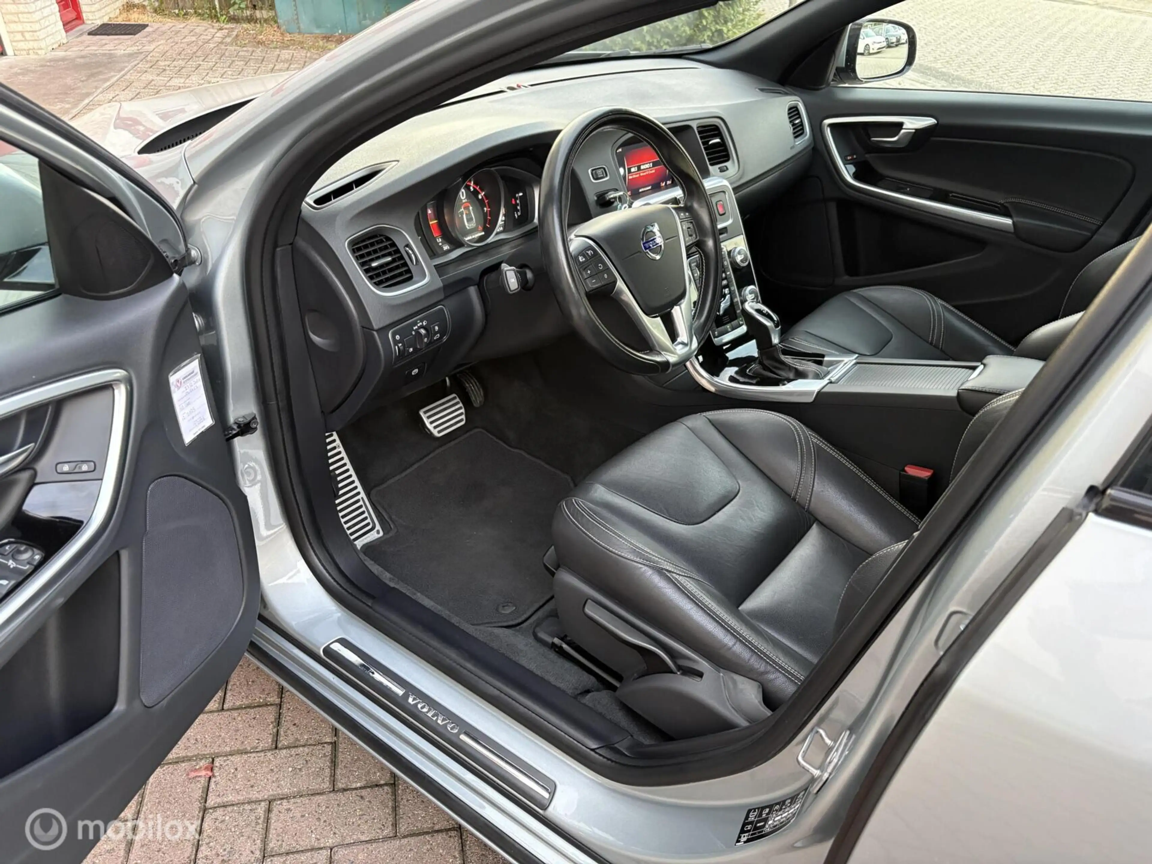 Volvo S60 1.5 T3 Polar+ Dynamic AUTOMAAT/ORIGINEEL NED — photo 6