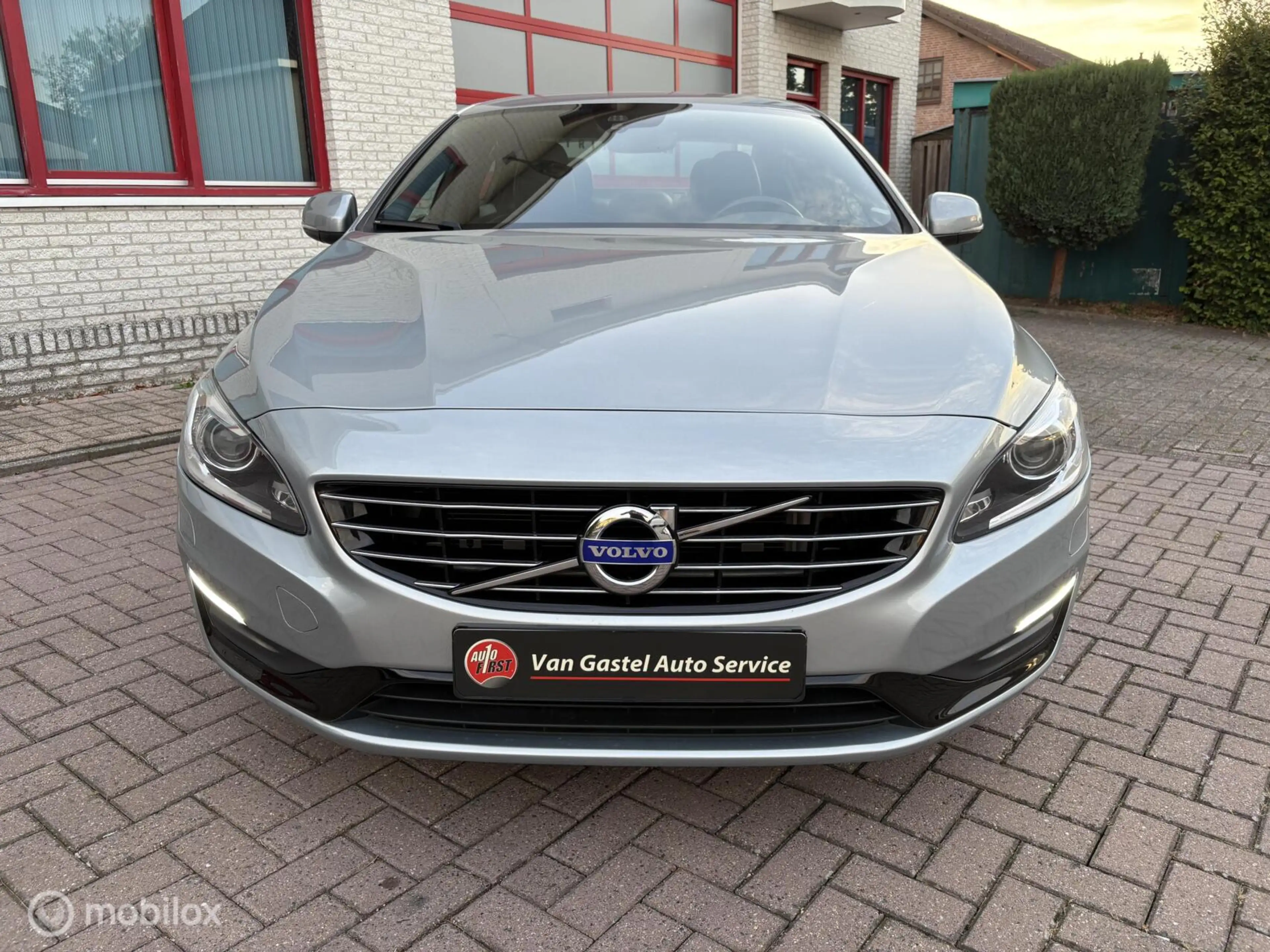 Volvo S60 1.5 T3 Polar+ Dynamic AUTOMAAT/ORIGINEEL NED — photo 2