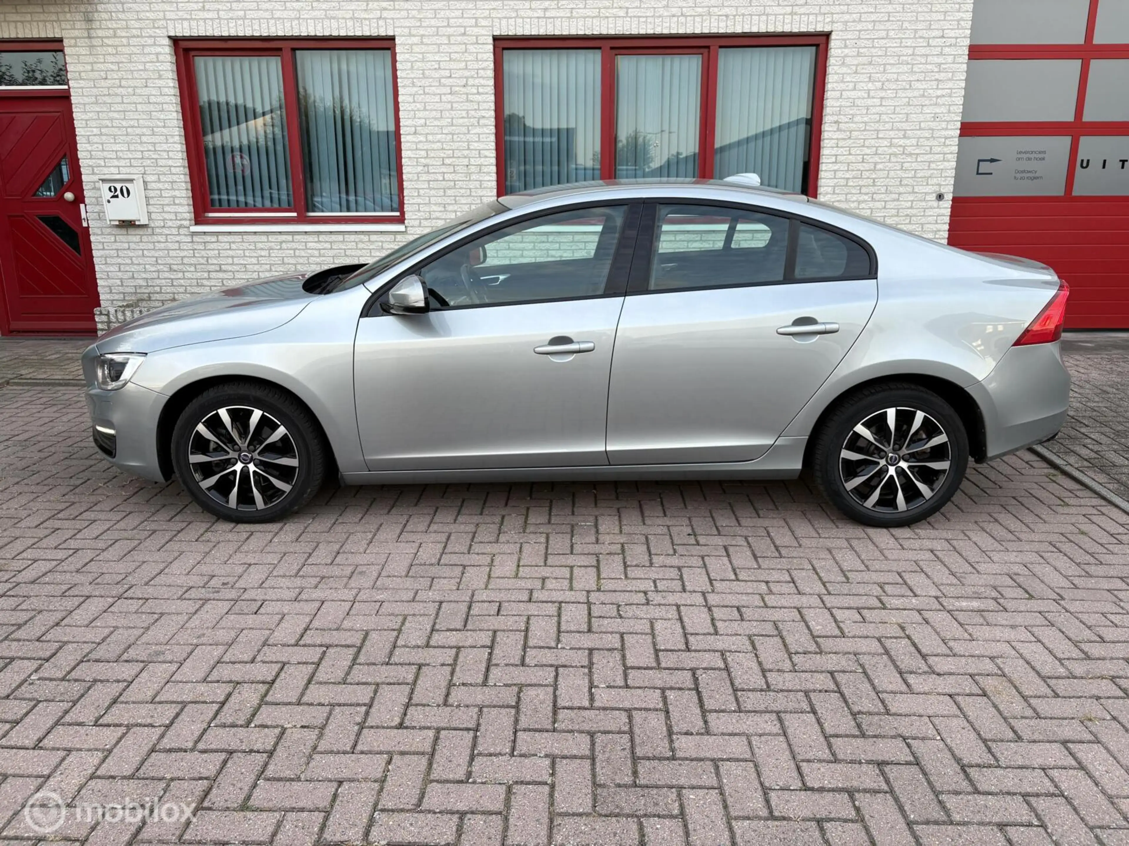 Volvo S60 1.5 T3 Polar+ Dynamic AUTOMAAT/ORIGINEEL NED — photo 4