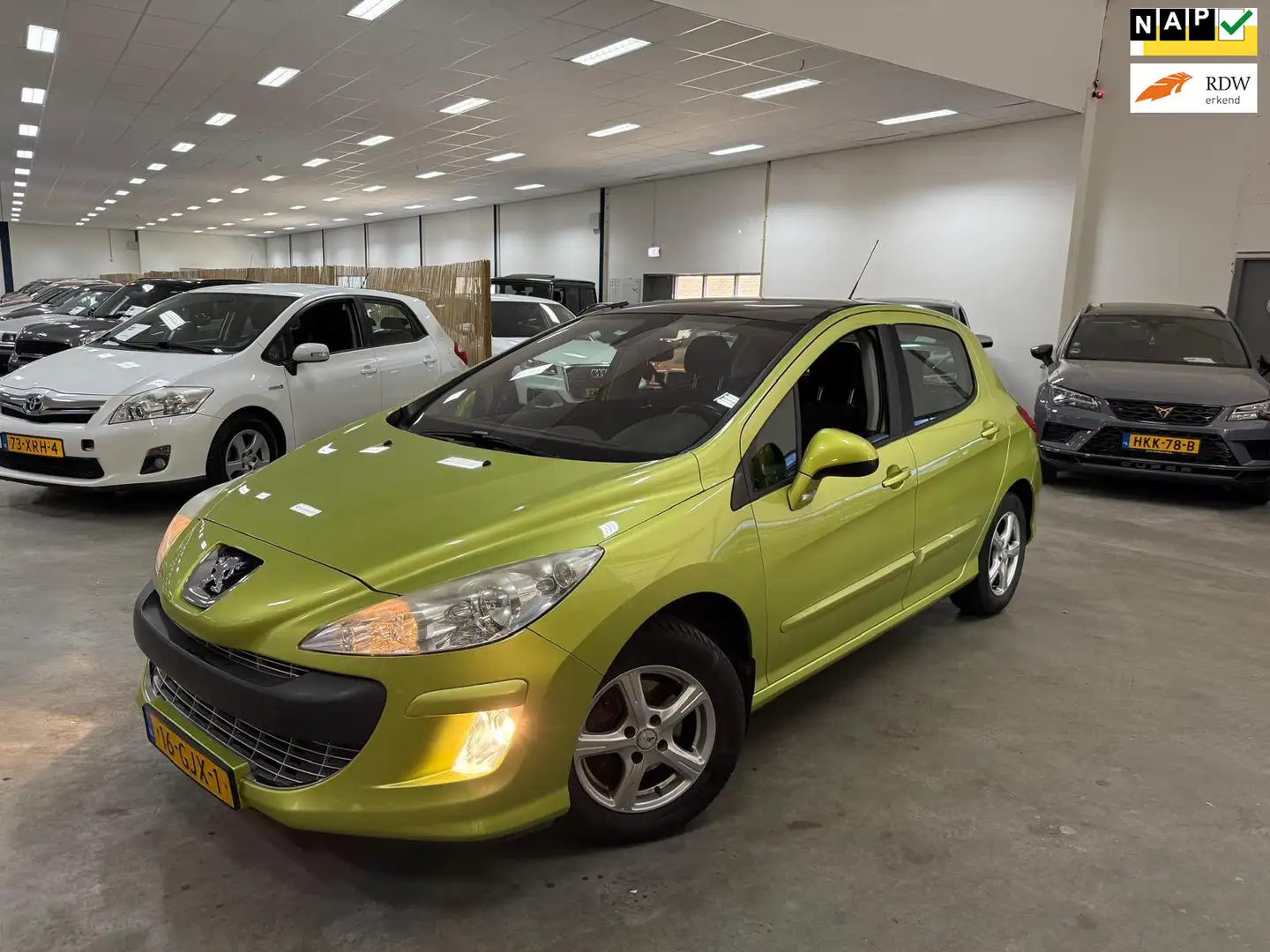 Peugeot 308 1.6 VTi XT / SUPER NETJES / PANORAMADAK / DEALER O Geel - 1