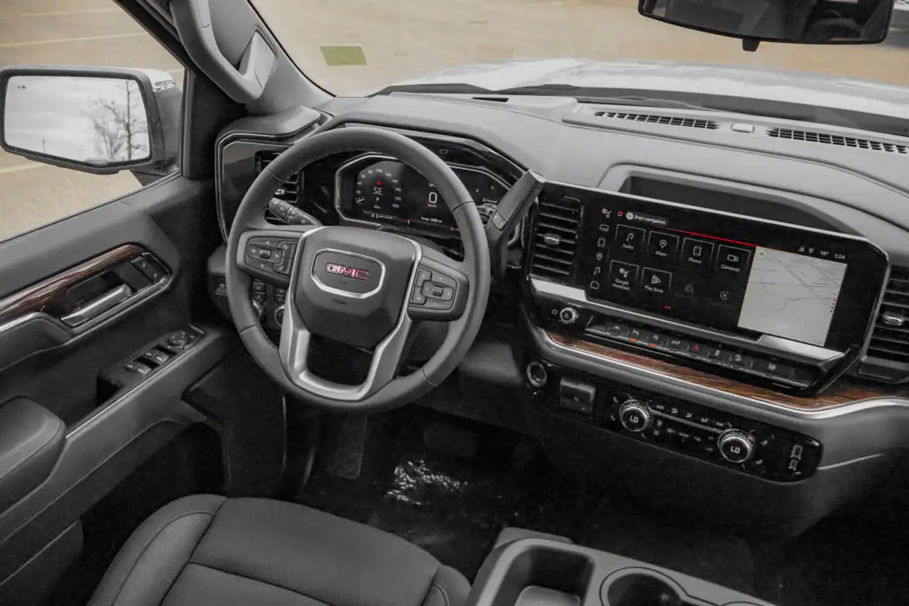GMC Sierra 1500 снимка GMC Sierra 1500