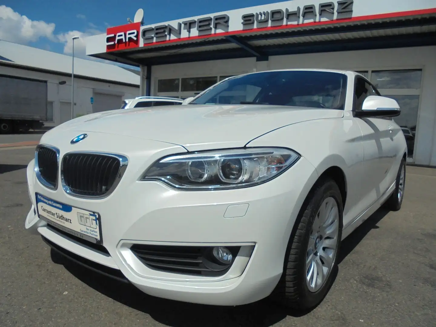 BMW 218 Baureihe 2 Coupe 218 i Advantage Weiß - 1