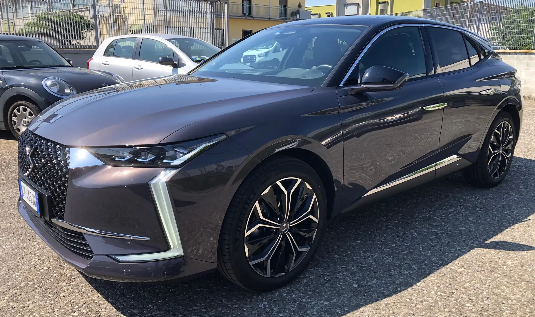 DS Automobiles DS 4 DS4 1.5 bluehdi Antoine De Saint Exupery 130 CV Gris - 1
