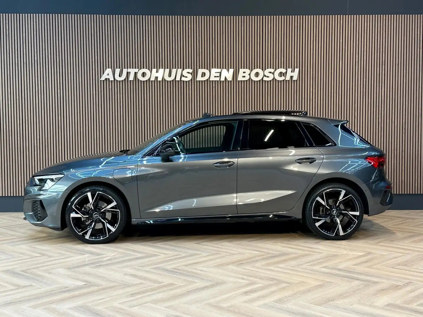 Audi A3 Sportback 40 TFSI e S-Line edition 204PK. B&O Matr Grigio - 2