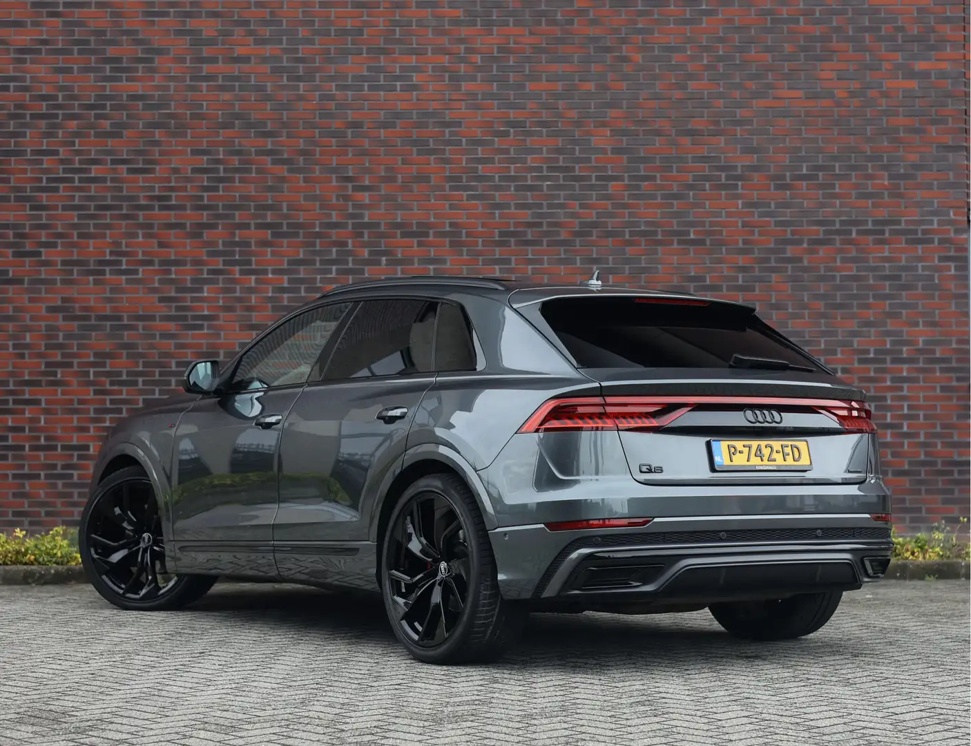 Audi Q8 55 TFSI quattro Pro Line S *Pano*B&O*Matrix* Gri - 2