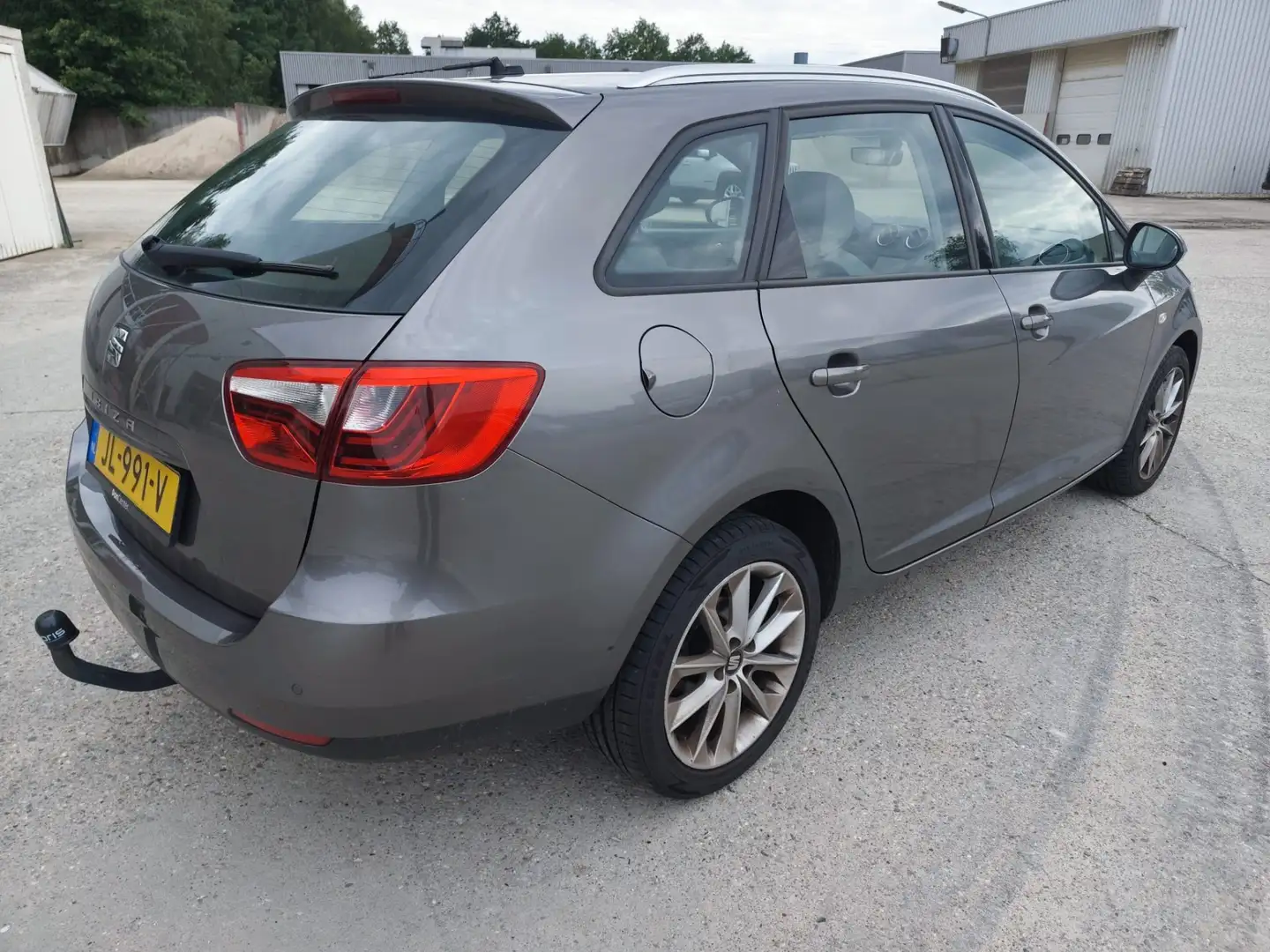 SEAT Ibiza ST 1.0 EcoTSI Style Connect - COMING SOON Grijs - 2