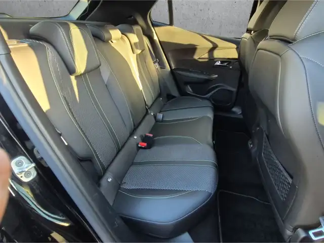 Peugeot 2008 view 14