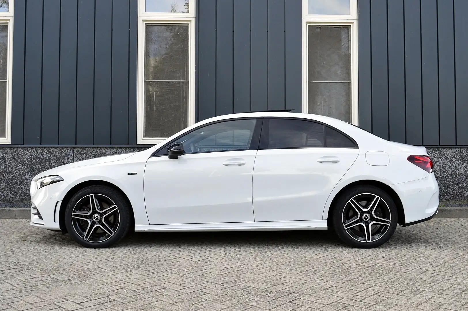 Mercedes-Benz A 250 e Business Solution AMG Limited Rijklaarprijs-Gara Bianco - 2